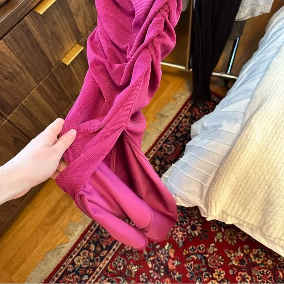 Runaway the label fuschia midi sparkle dress sz S - Picture 4 of 4